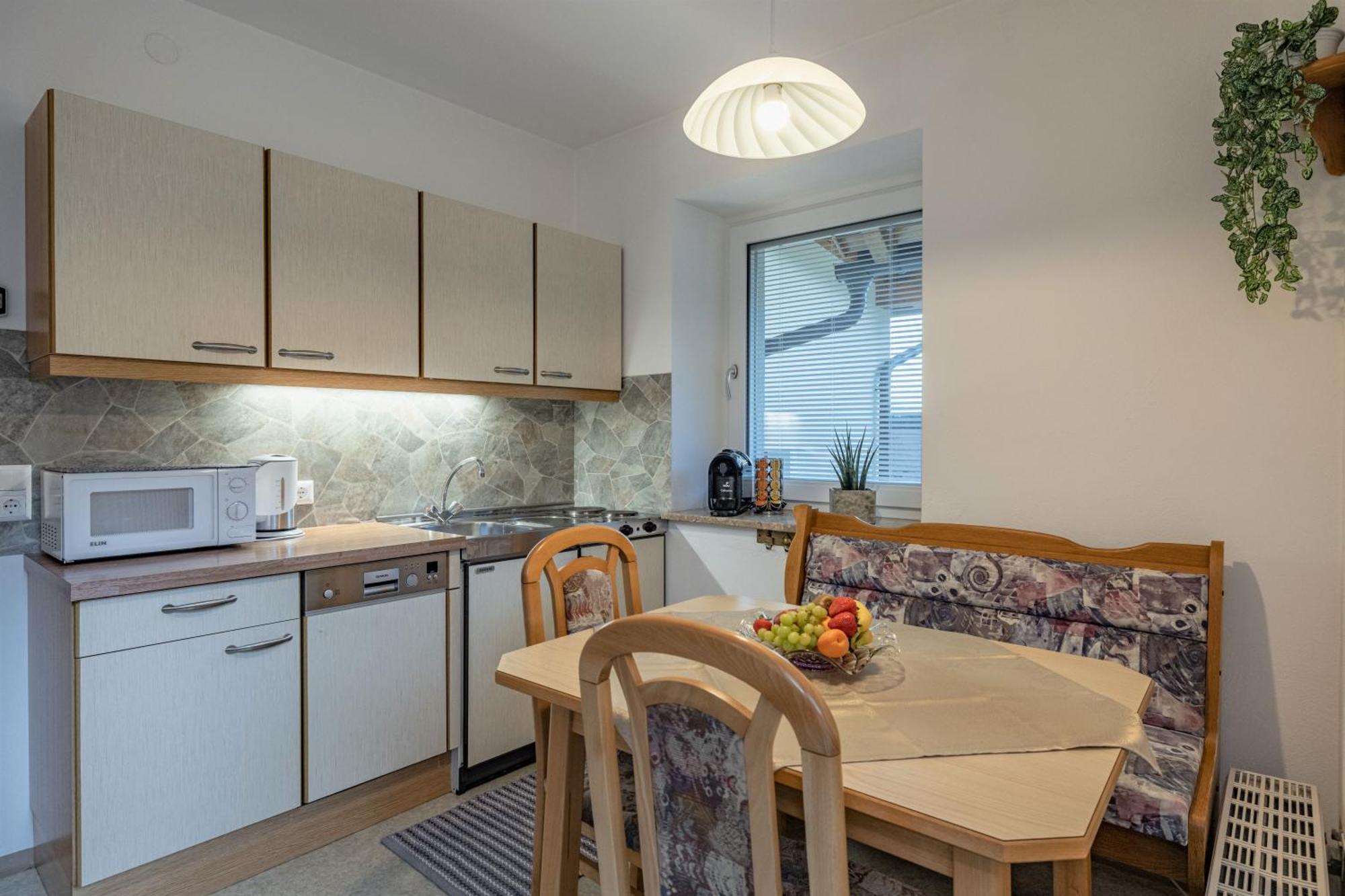 Gaestehaus Eder Tropolach Bilik gambar